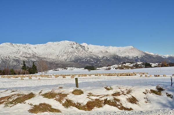 Crown Range Road