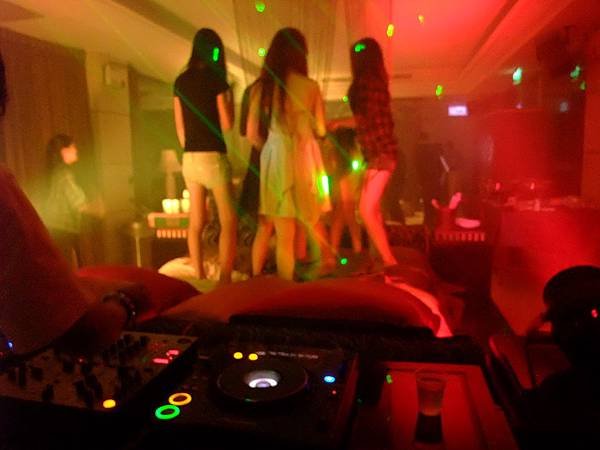 【X1派對娛樂】,DJ,X1, x1派對,私人聚會場地,派對包場,場地,夜店派對,PARTY,泳池派對,私人包場,單身派對,泳池包場,派對,MOTEL派,生日包場,燈光音響出租,夜店包場,結婚,派對場地,私人派對,包場, ,生日派對,變裝派對 (10)