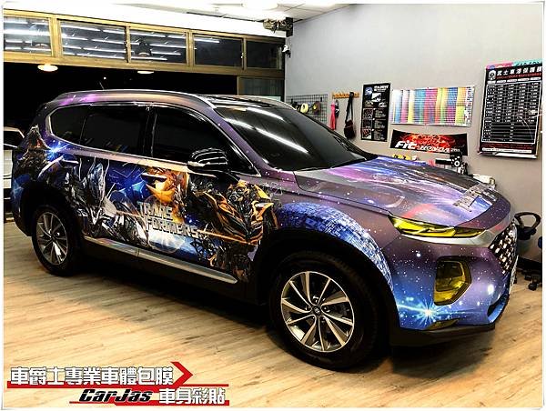 HYUNDAI SANTA FE 山土匪 客製化變形金剛全車車身彩貼、高亮黑車頂＆後視鏡、車燈燻黑改色包膜