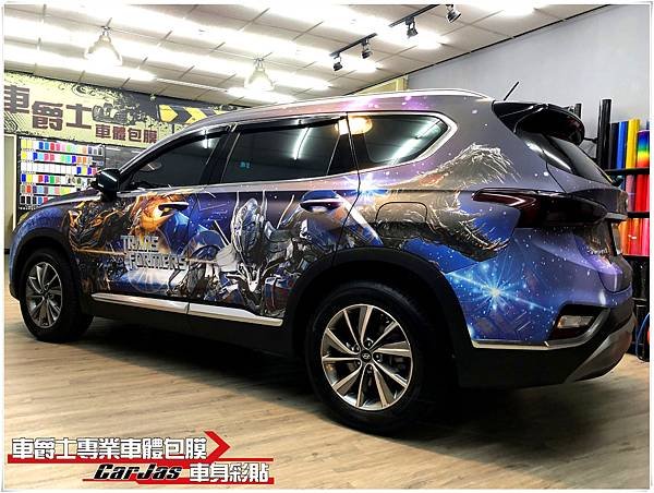 HYUNDAI SANTA FE 山土匪 客製化變形金剛全車車身彩貼、高亮黑車頂＆後視鏡、車燈燻黑改色包膜