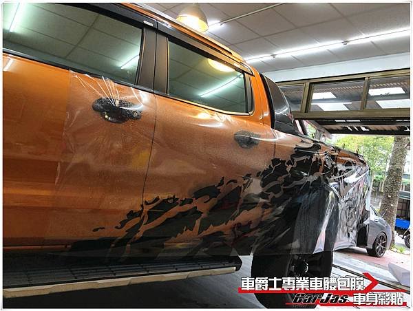 FORD RANGER 客製化運動線條車身彩貼