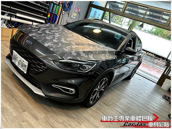 車爵士車體包膜車身彩貼-FORD FOCUS 黑迷彩引擎蓋彩貼