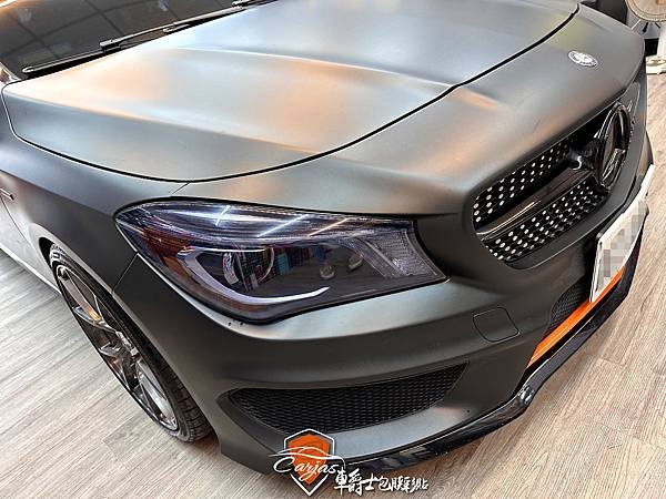 車爵士車體包膜車身彩貼-BENZ CLA250 大燈淺灰燻黑%26;尾燈淺黑燻黑改色自體修復犀牛皮保護包膜