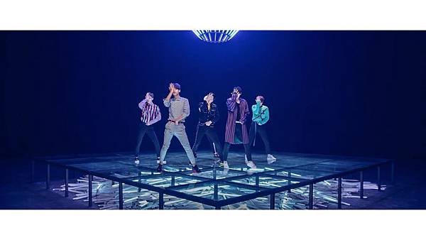 빅스(VIXX) - %5C다이너마이트%5C (Dynamite) Official M_V - YouTube (1080p) 031.jpg