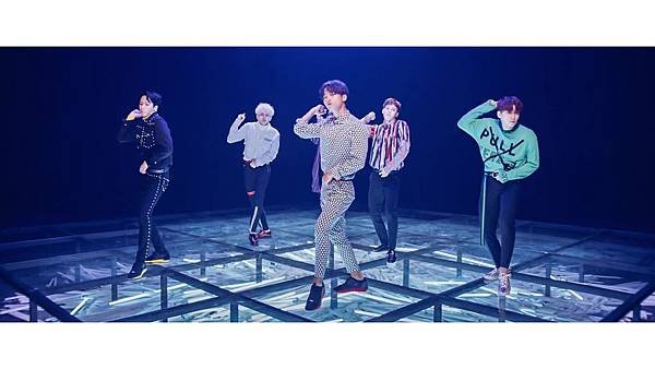 빅스(VIXX) - %5C다이너마이트%5C (Dynamite) Official M_V - YouTube (1080p) 093.jpg