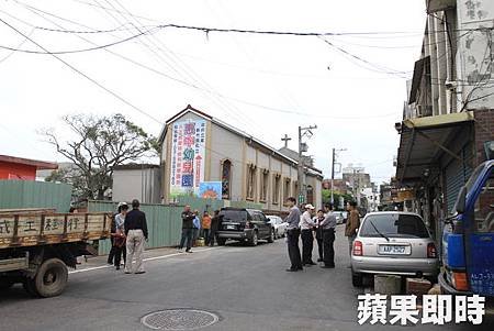 「沖廟煞」爆衝突　廟門對住家居民恐慌