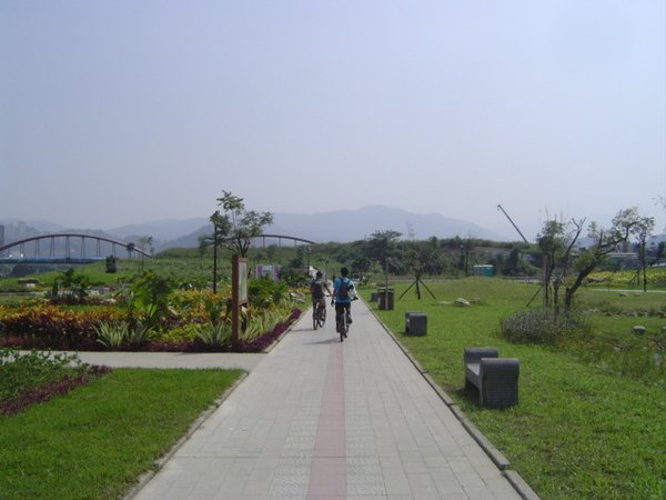 新店陽光運動公園,不錯喔,美喔.JPG