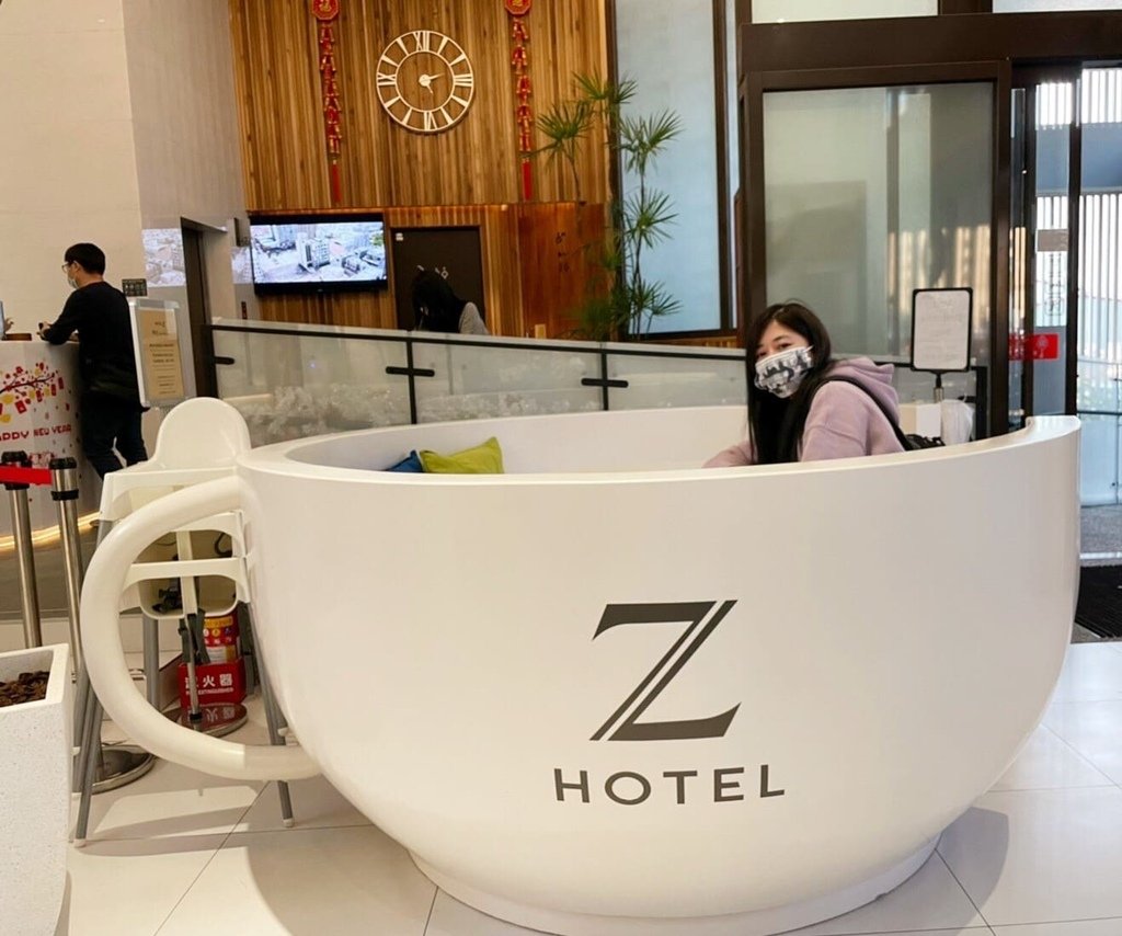 {國內住宿}Hotel Z#台中住宿#電動床的住宿旅店#鄰近