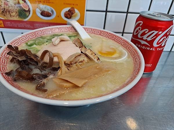 【台北大安】醇一拉麵總店、大安路巷子中、大安捷運站6號出口步