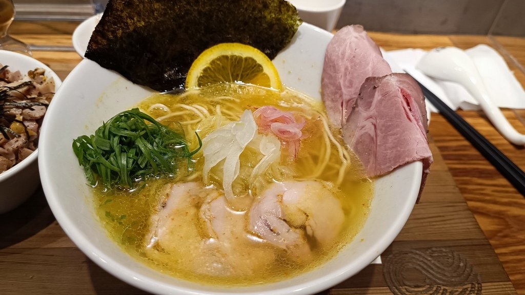 【台北大安】柑橘Shinn Soba 拉麵、很特別的柑橘口味