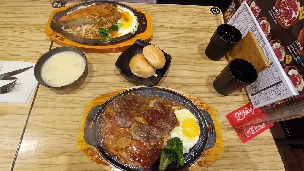 【台北士林】孫東寶士林延平店、居然有吃到飽的咖哩牛飯與肉燥飯