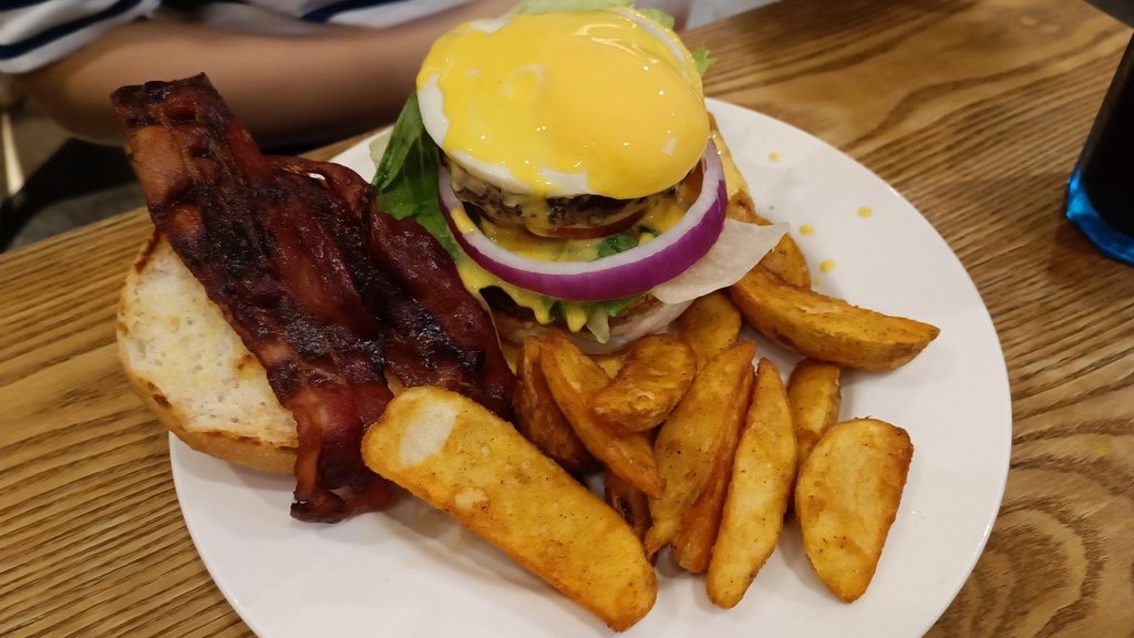 【台北中山】位在中山站巷弄的AN Burger(艾恩伯格)美