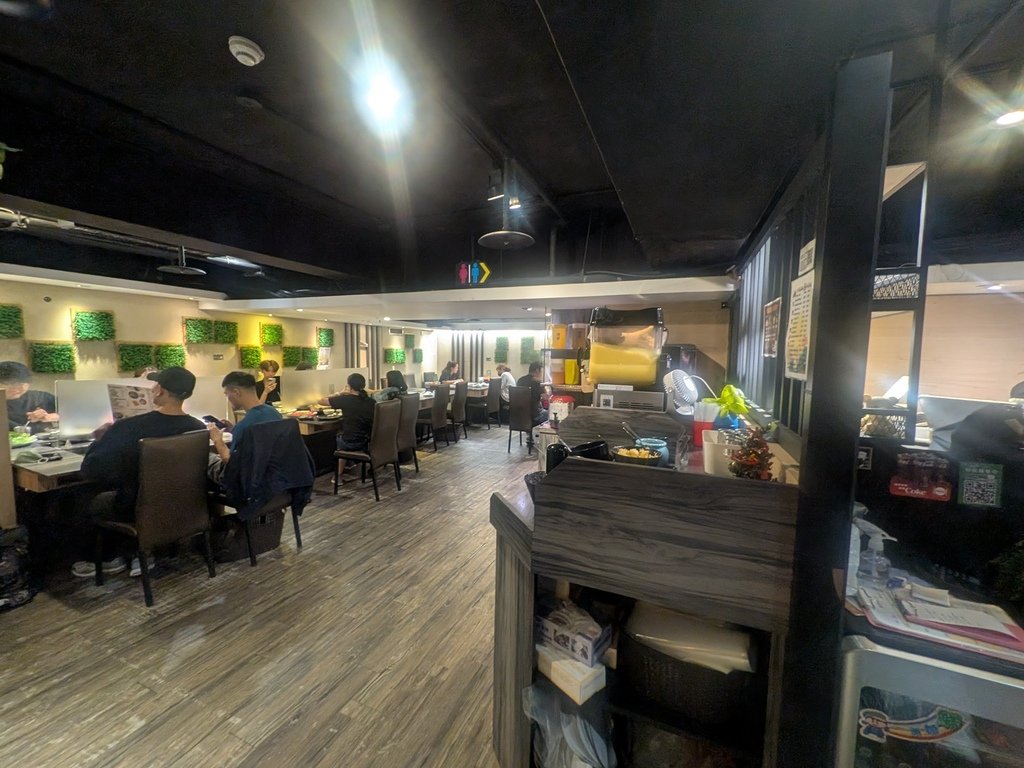 【台北中山】好食多涮涮鍋南西店、有提供素食鍋、位在中山捷運站