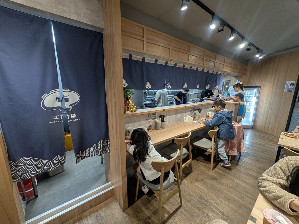 【台北士林】麵匡匡拉麵食堂台北社子店、延平北路六段上