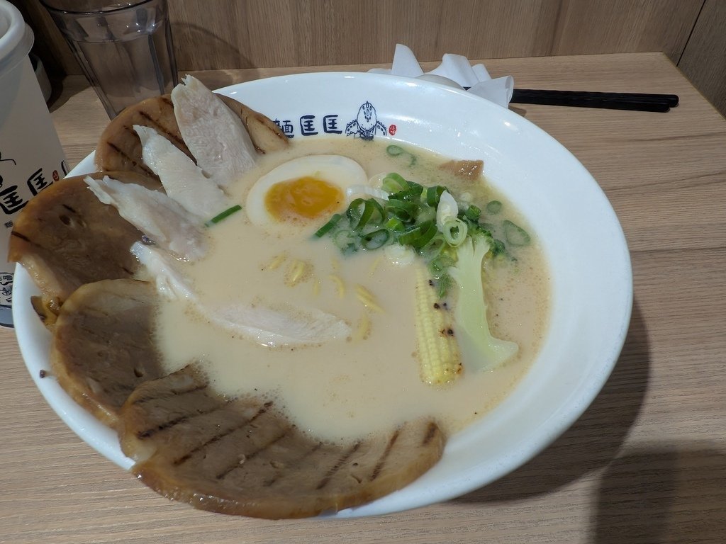 【台北士林】麵匡匡拉麵食堂台北社子店、延平北路六段上