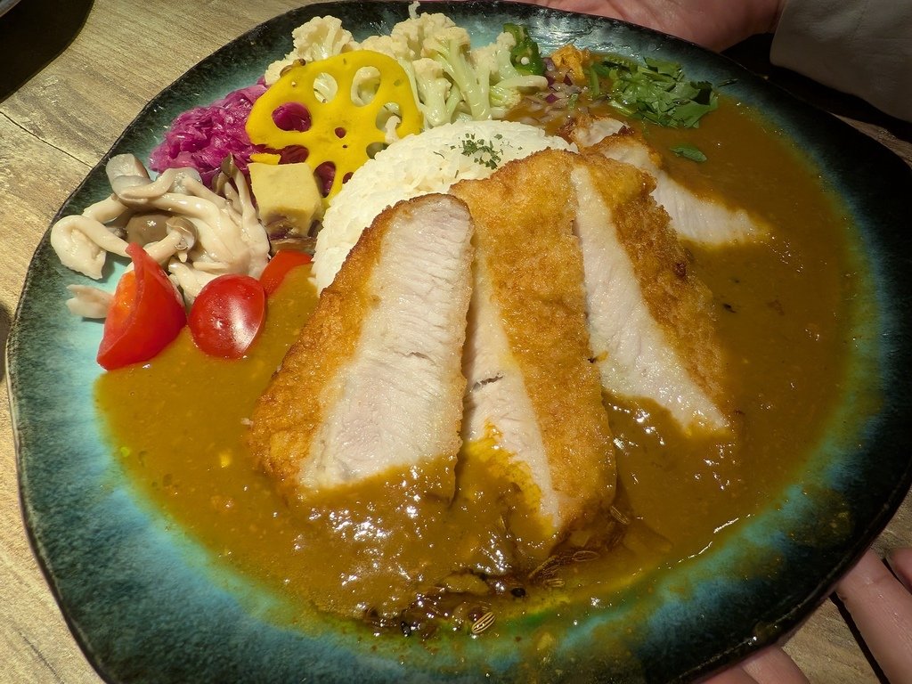 【台北中山】稲町家香料咖哩中山本舖、中山捷運站4號出口步行5