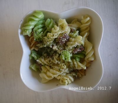100牧場 提供的狗食(2012.7)