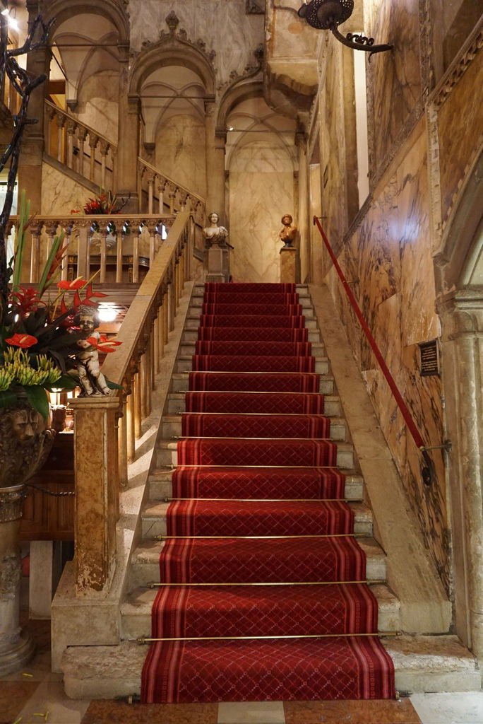 12 (205).JPG