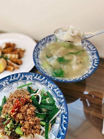 苗栗頭份-一等讚麵飯館  源自北埔人氣麵食館,麵飯都有平價飽