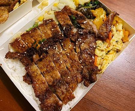 苗栗頭份-上野烤肉飯  來自桃園的人氣排隊烤肉飯,吃過了嗎?