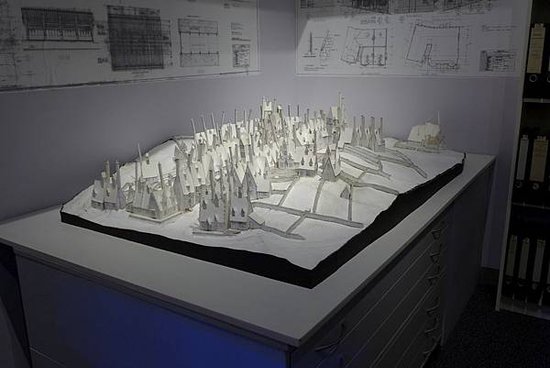 P1060910-2048.jpg