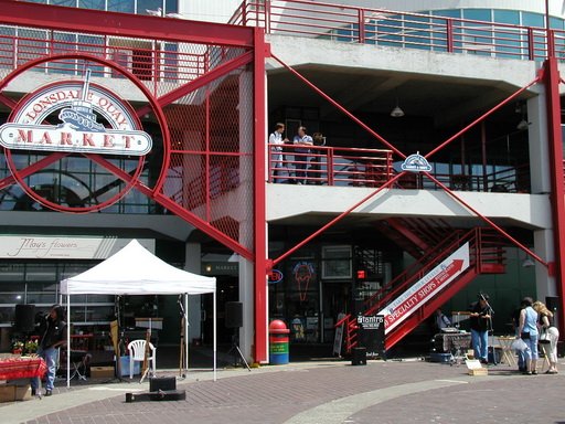 Lonsdale Quay Market近景