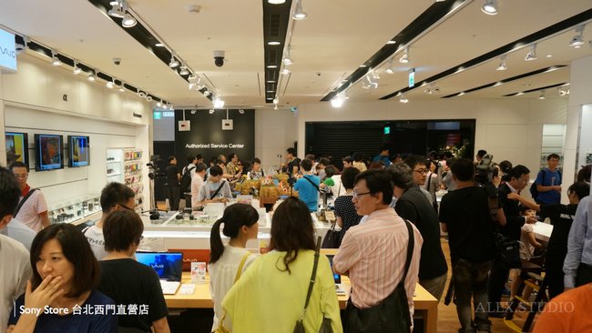 Sony-Store.007