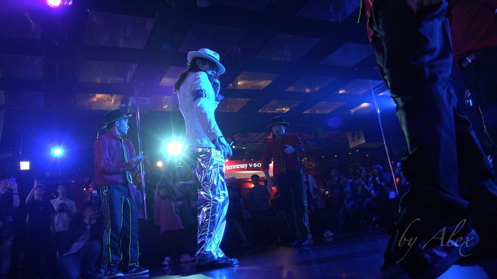 MJ_Xscape_29.jpg