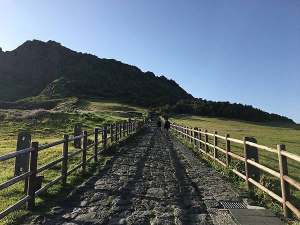 【東遊】濟州島自由行DAY4－重返濟州市區！尋覓IG超夯「鮮