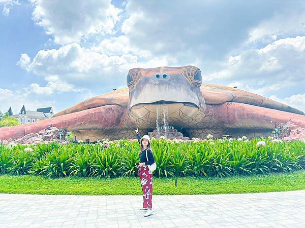 【東遊】越南｜越南最大水族館建築是「巨大海龜」太酷！越南版迪