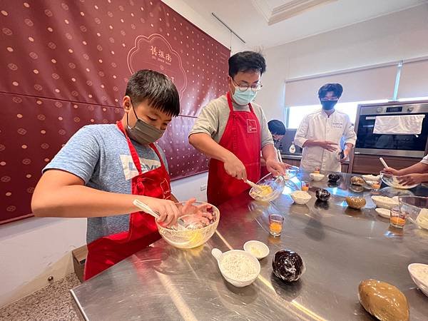 玩生活l 舊振南餅店 台南旗艦店 DIY 古早餅  有趣又好