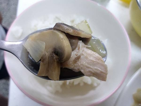 療癒廚房【香煎雞肉佐蘑菇醬】