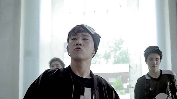 INFINITE Back Official MV 102.jpg