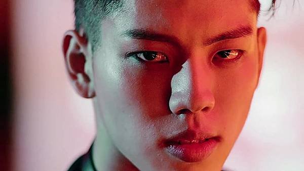 INFINITE Back Official MV 147.jpg