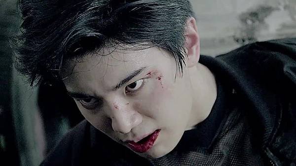 INFINITE Back Official MV 560.jpg