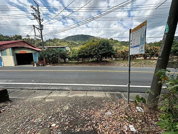 🔸山景臨路好規劃建地，我家後面有大溪