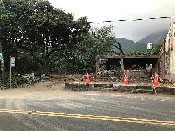 🔸山景臨路好規劃建地，我家後面有大溪