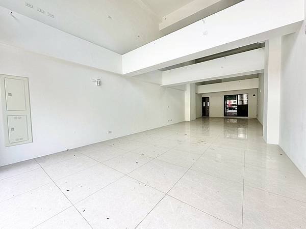 🔸全新!!鳳山捷運站旁低總價好入手店住