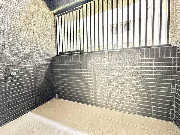 🔸全新!!鳳山捷運站旁低總價好入手店住