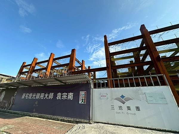 🔸高雄車站【艾美國際城】兩房雙衛浴平車