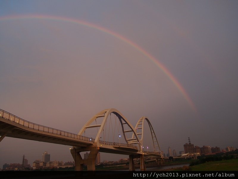 新月橋夜景 (4).JPG