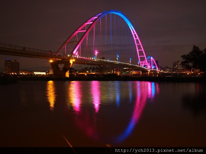 新月橋夜景 (14).JPG