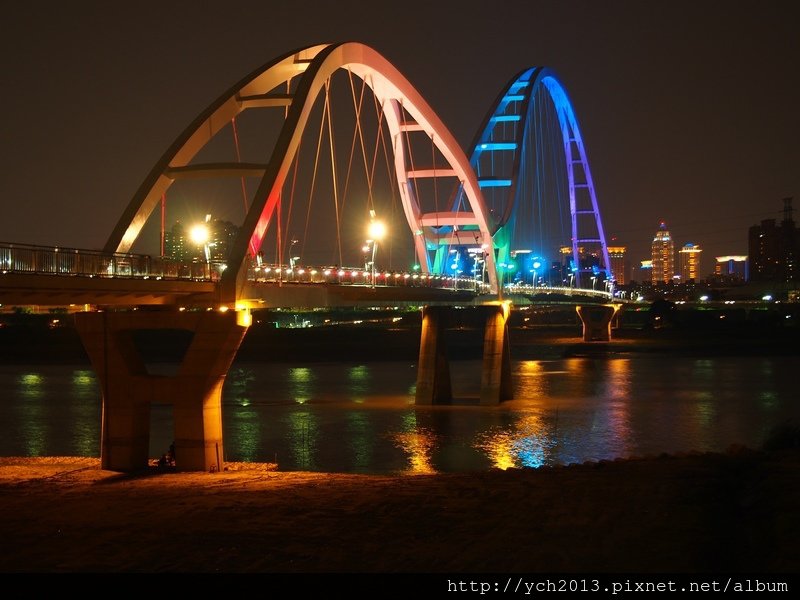 新月橋夜景 (18).JPG