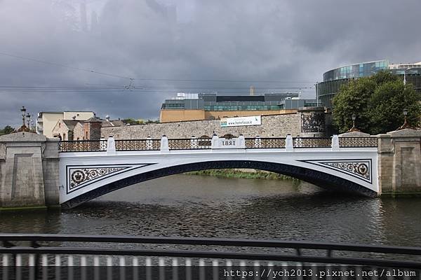 (24)Seán Heuston Bridge.JPG