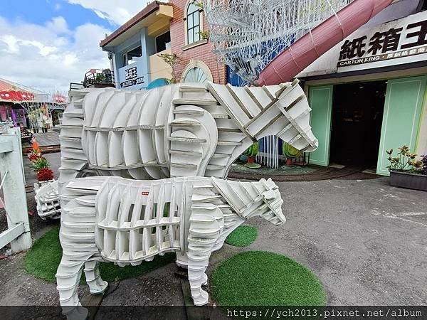 南投清境農場餐廳與景點／美鳳姐的店甕仔雞與紙箱王