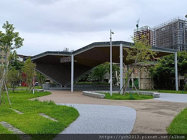 新北板橋／音樂公園連走綠廊