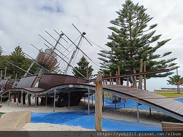 巴瑟爾頓長堤Busselton Jetty搭小火車出海