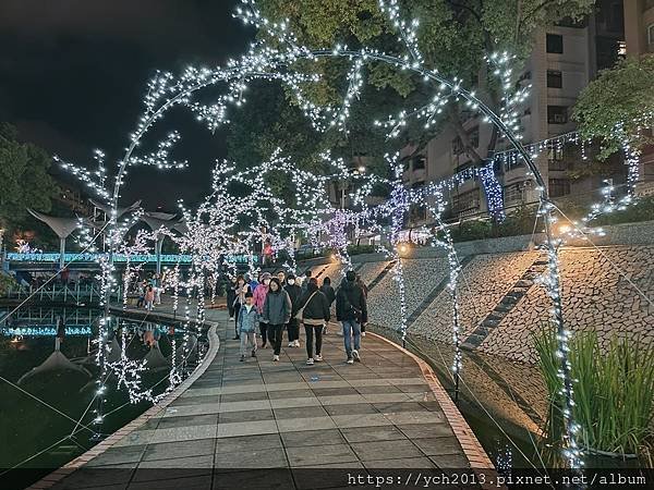 2024幸福新北戀戀中港／中港大排光雕展