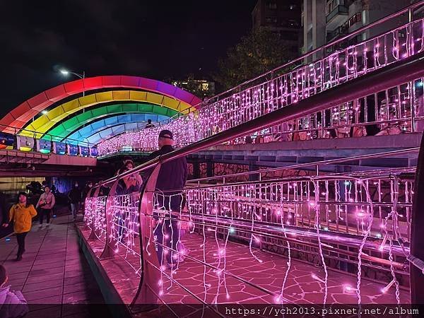 2024幸福新北戀戀中港／中港大排光雕展