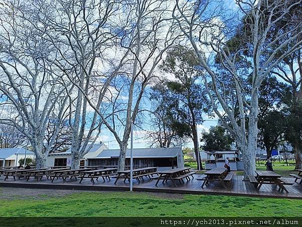 Sandalford酒莊午餐、餐後逛逛隔壁Mandoon E